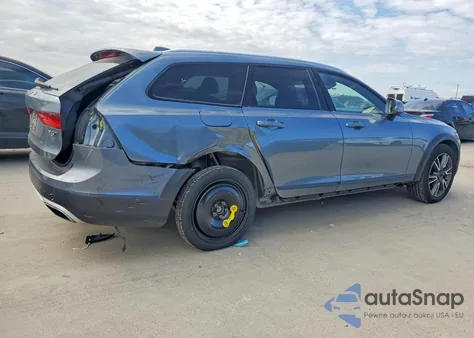 2017 Volvo V90 Cross Country T6 Inscription z USA, uszkodzony, nr VIN YV4A22NL3H1007752